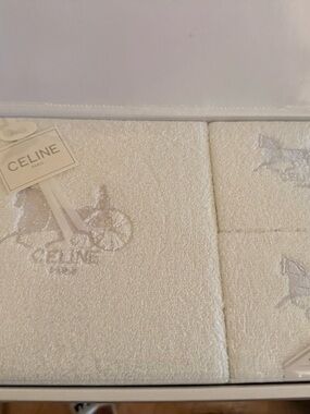 CELINE Cream Luxury Embroidered Bath Towels